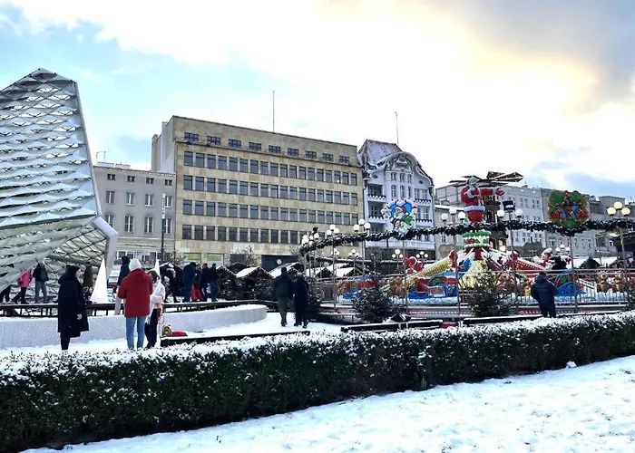 Plac Wolnosci 6 Bond Lägenhetshotell