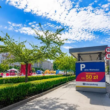 Plac Wolnosci 6 Bond 3* بوزنان