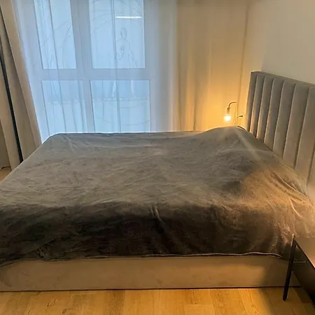 Plac Wolnosci 6 Bond 3* Poznań