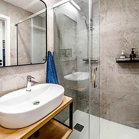 Apart-hotel Plac Wolnosci 6 Bond Poznań
