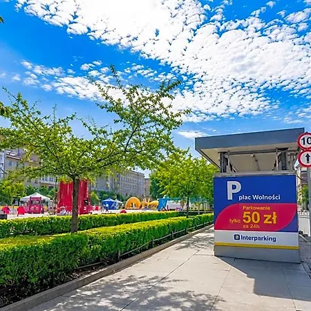 Plac Wolnosci 6 Bond
